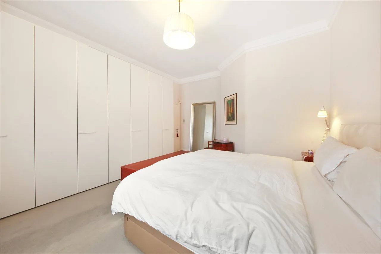 Sloane Court West, London, SW3, photo 9