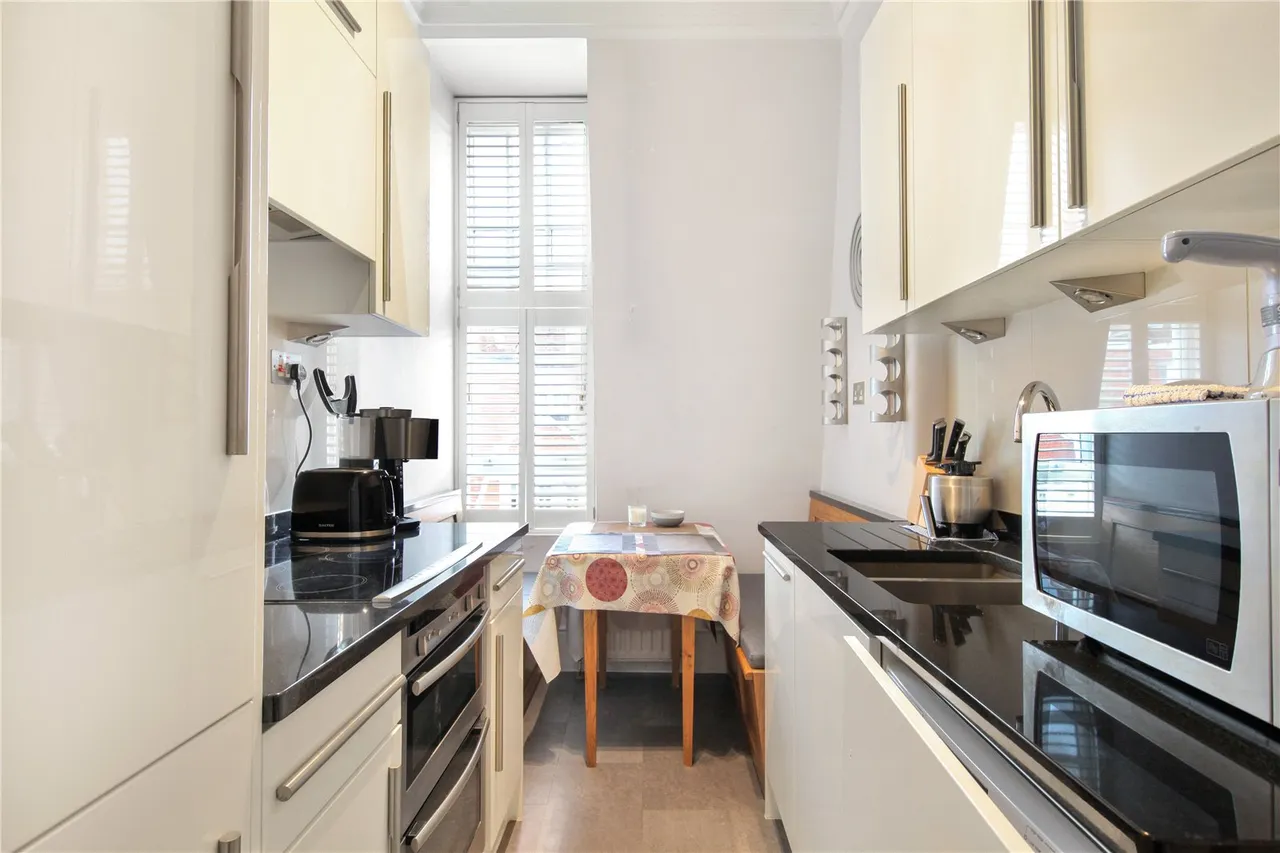 Sloane Court West, London, SW3, photo 6