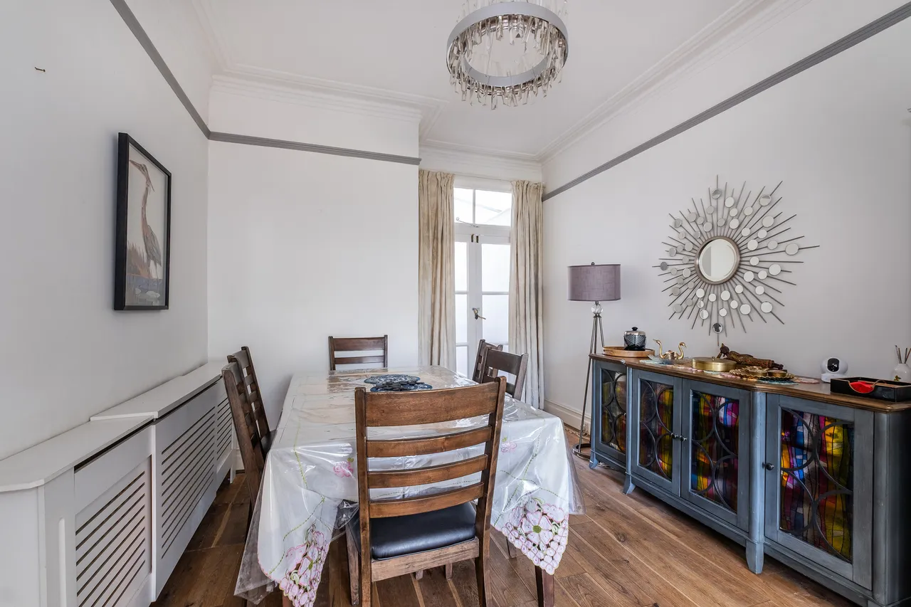 Strathearn Road, London, SW19, photo 9