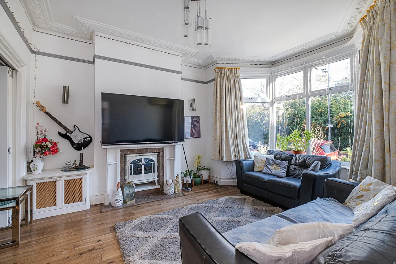 Strathearn Road, London, SW19, photo 2