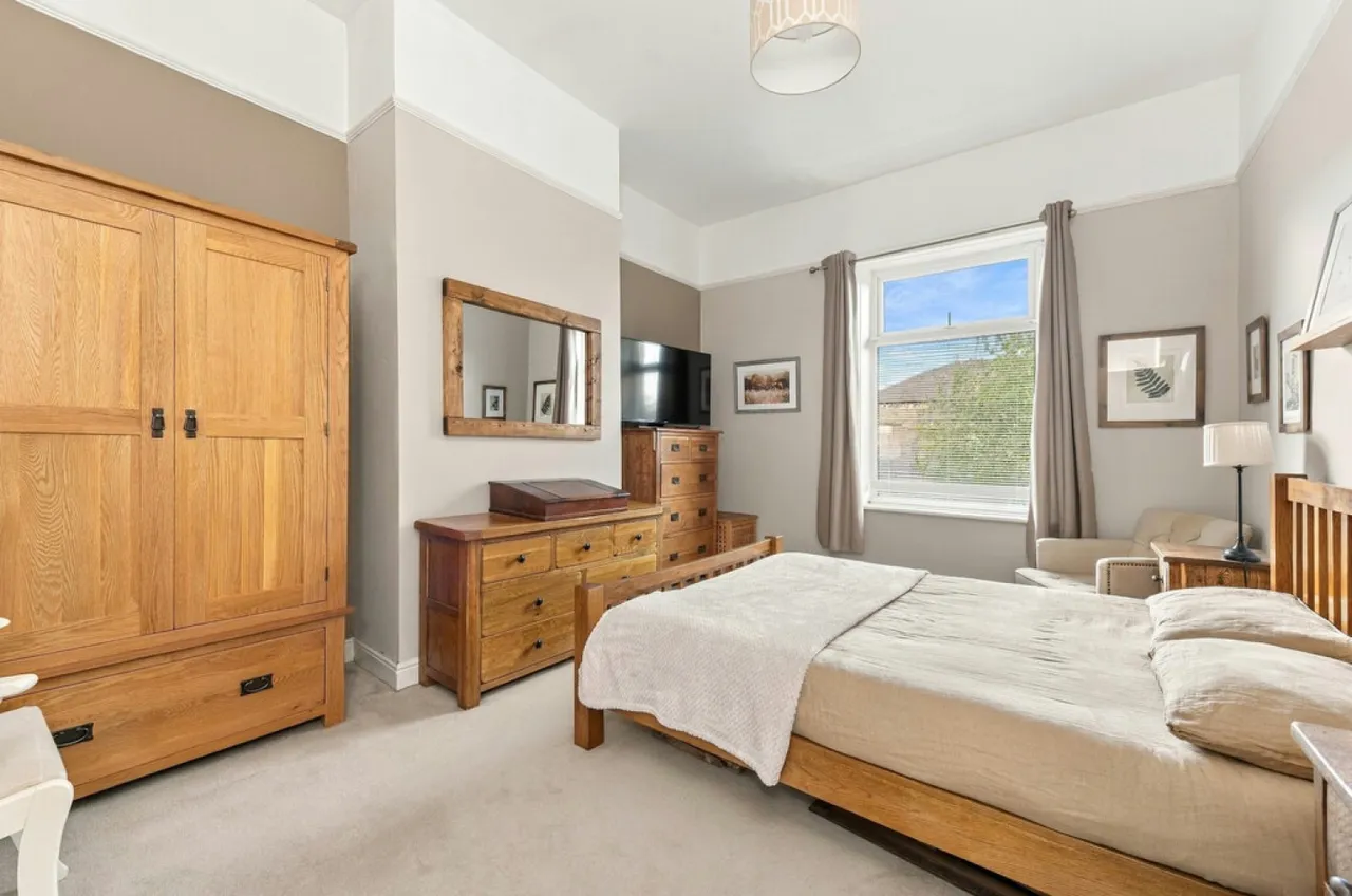 Clifton Road, Marsh, HD1, photo 8