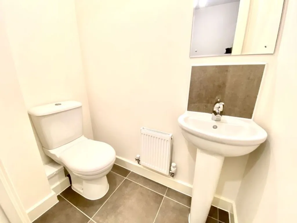 Station Road, Calne, photo 6