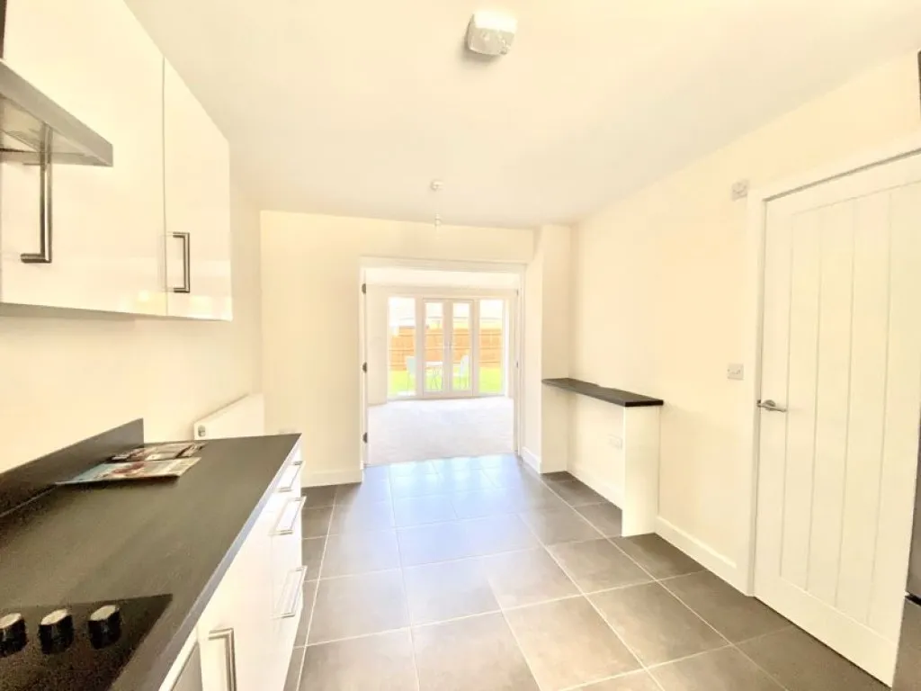 Station Road, Calne, photo 4