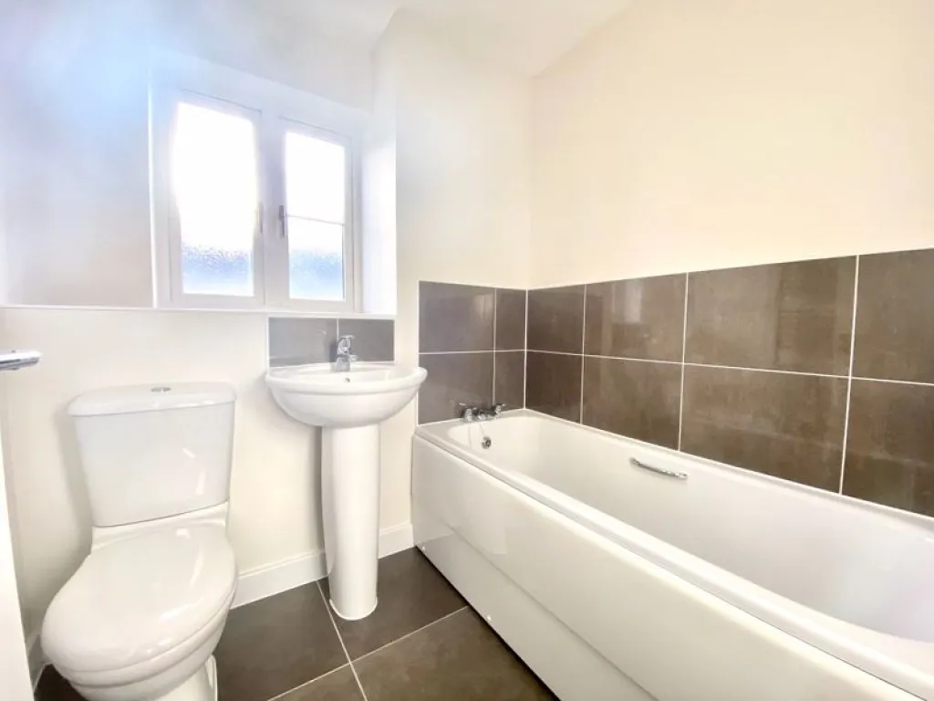 Station Road, Calne, photo 11