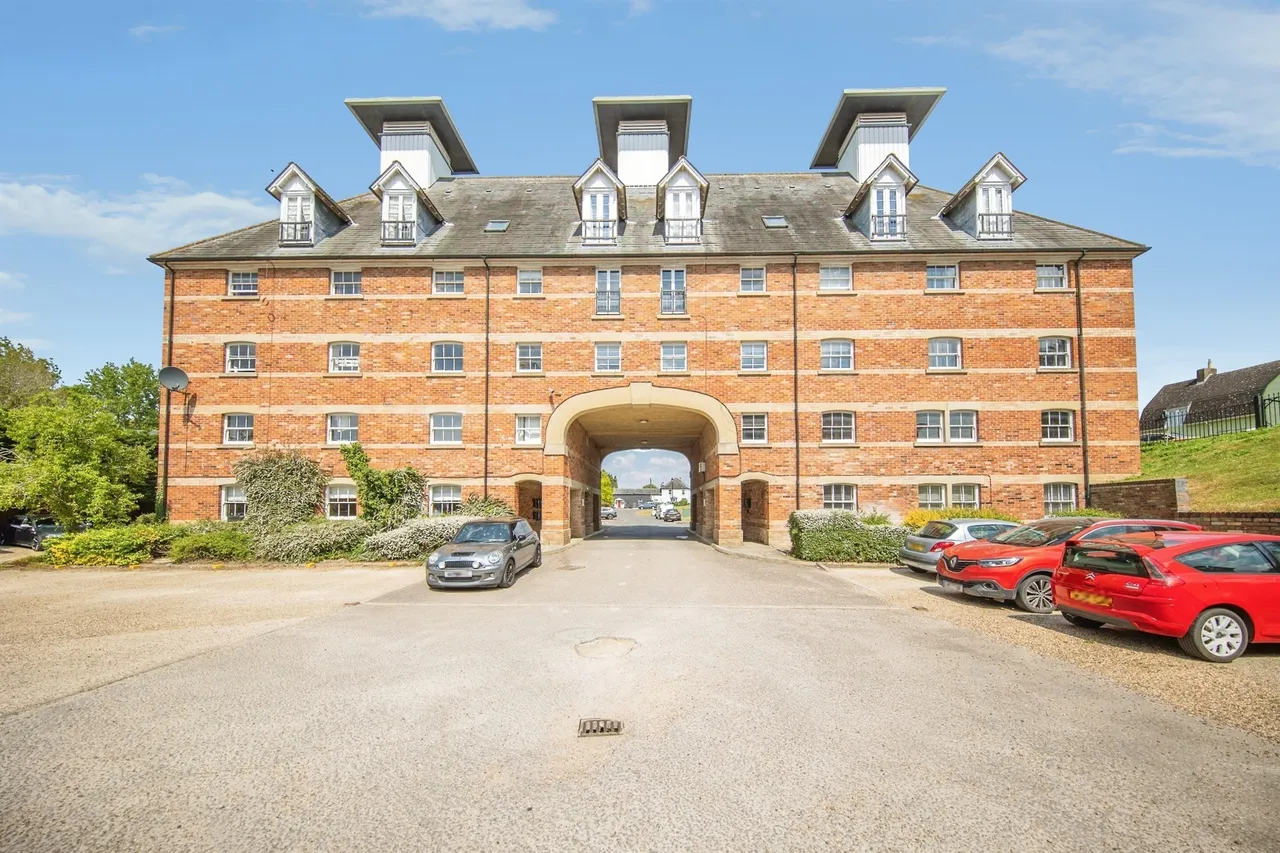 2 bed flat for sale — The Drays, Long Melford, Sudbury