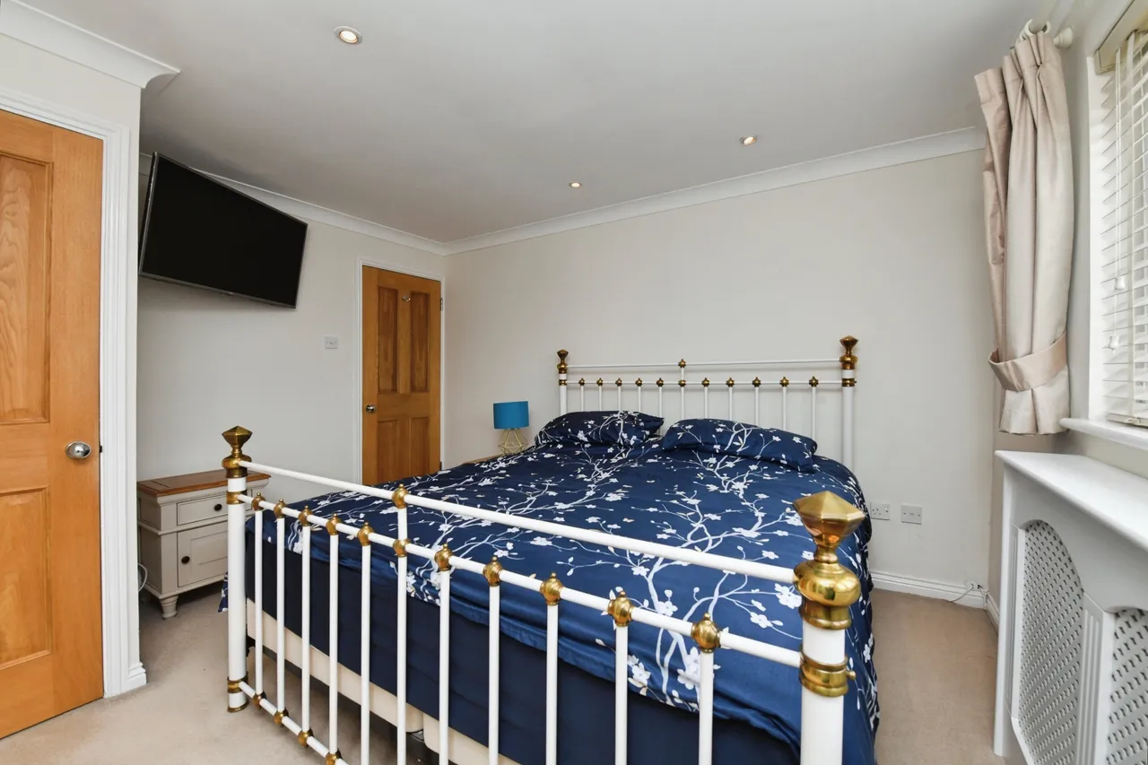Langham Drive, Rayleigh, SS6, photo 11