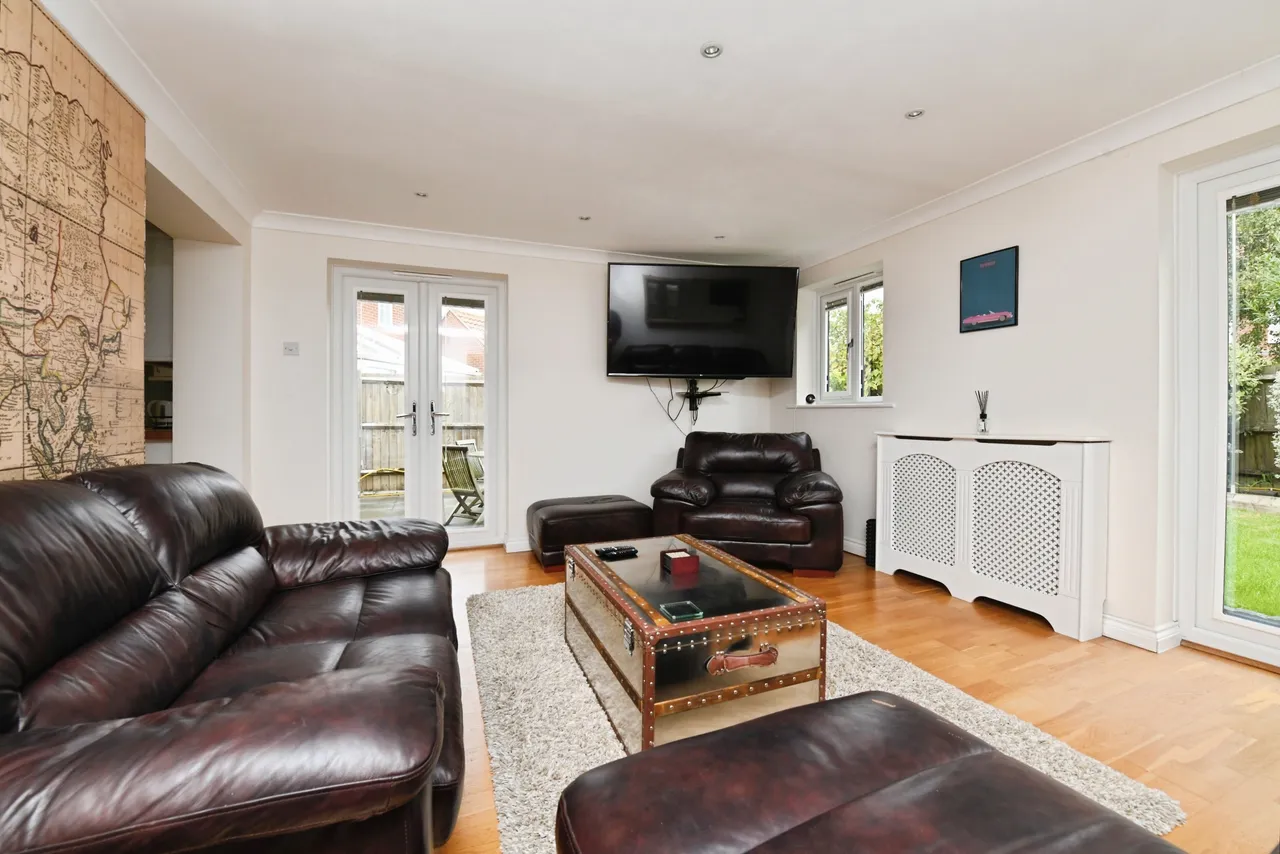 Langham Drive, Rayleigh, SS6, photo 4