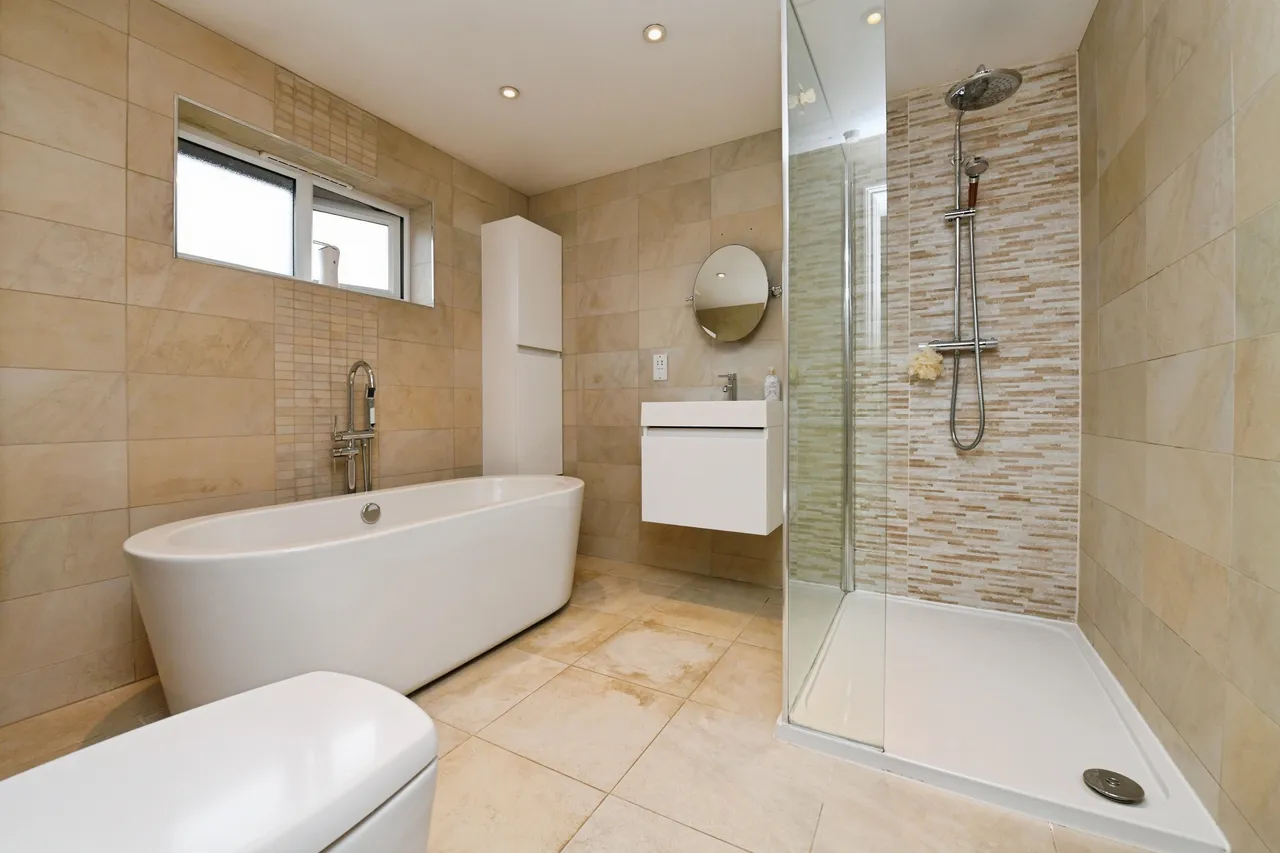 Langham Drive, Rayleigh, SS6, photo 14