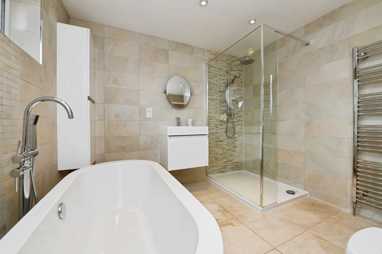Langham Drive, Rayleigh, SS6, photo 15
