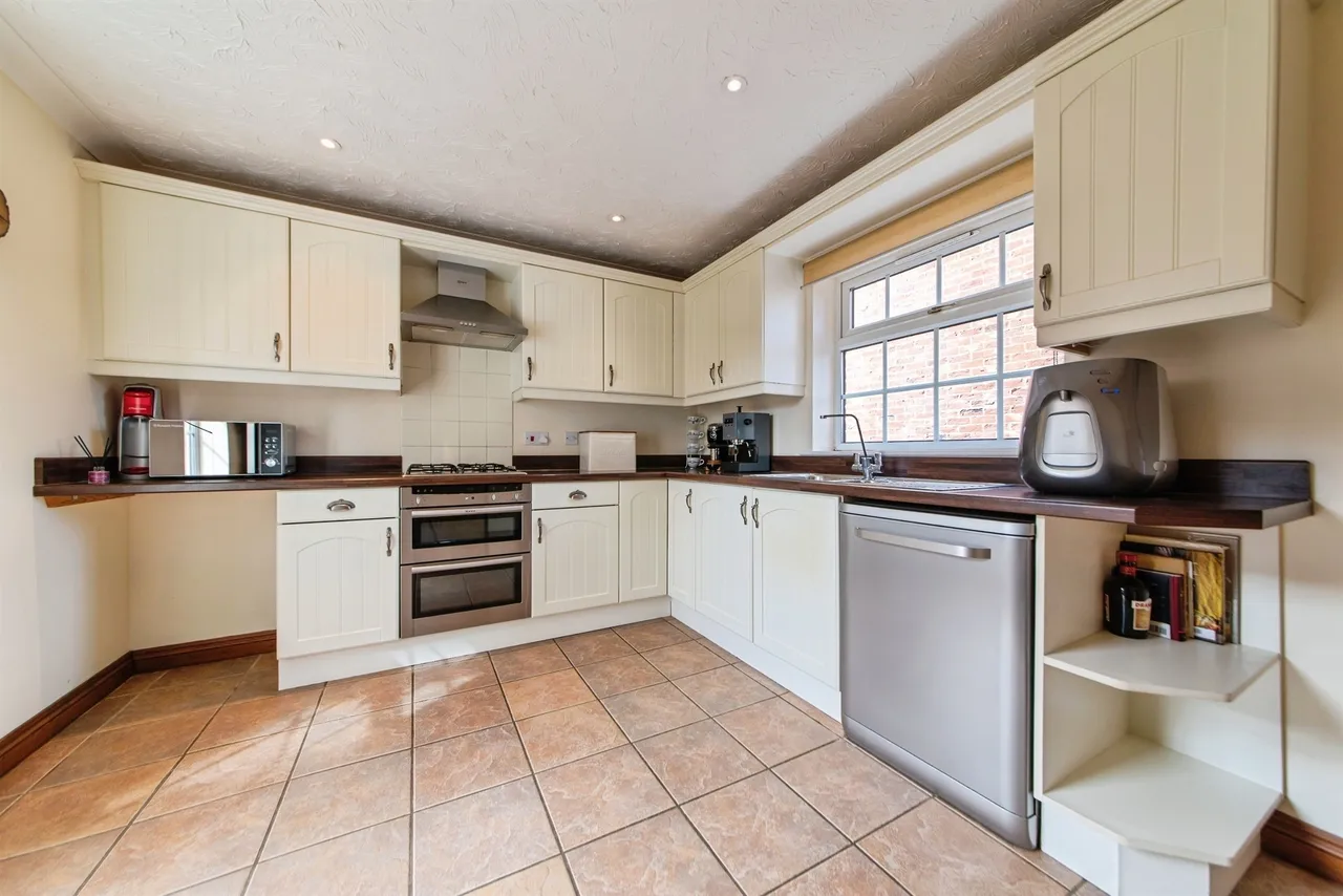 Westside, Spalding, PE11, photo 3