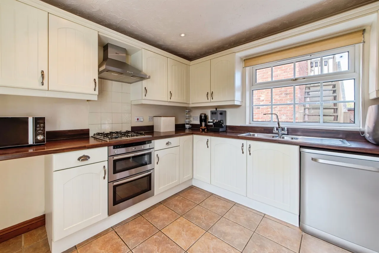 Westside, Spalding, PE11, photo 2