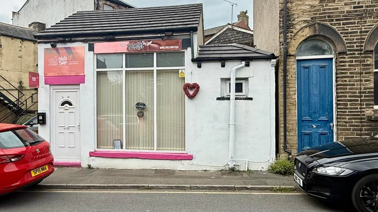 accommodation to rent — Oldfield Lane, Heckmondwike, WF16 0JH
