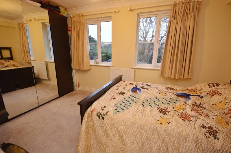 Padley Close, Chessington, KT9, photo 9