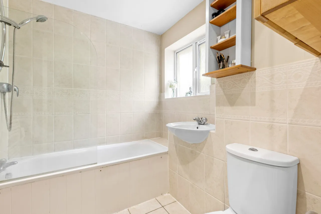 Longcroft Avenue, Wendover, HP22, photo 10