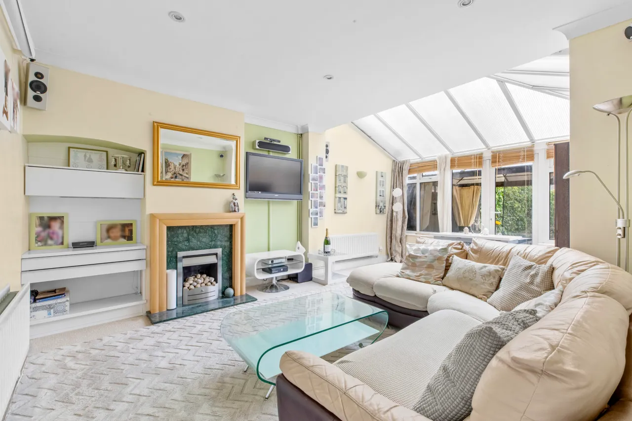 Longcroft Avenue, Wendover, HP22, photo 2