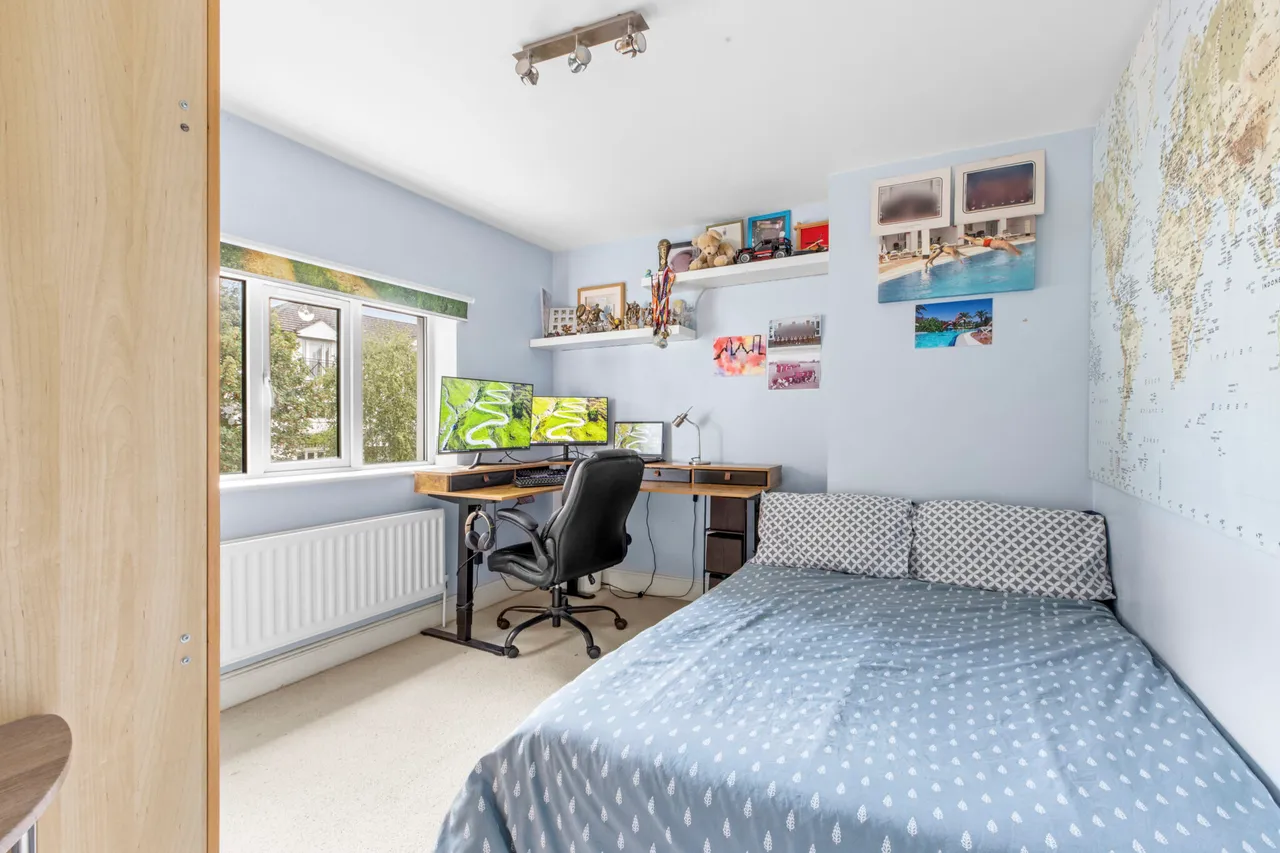 Longcroft Avenue, Wendover, HP22, photo 9