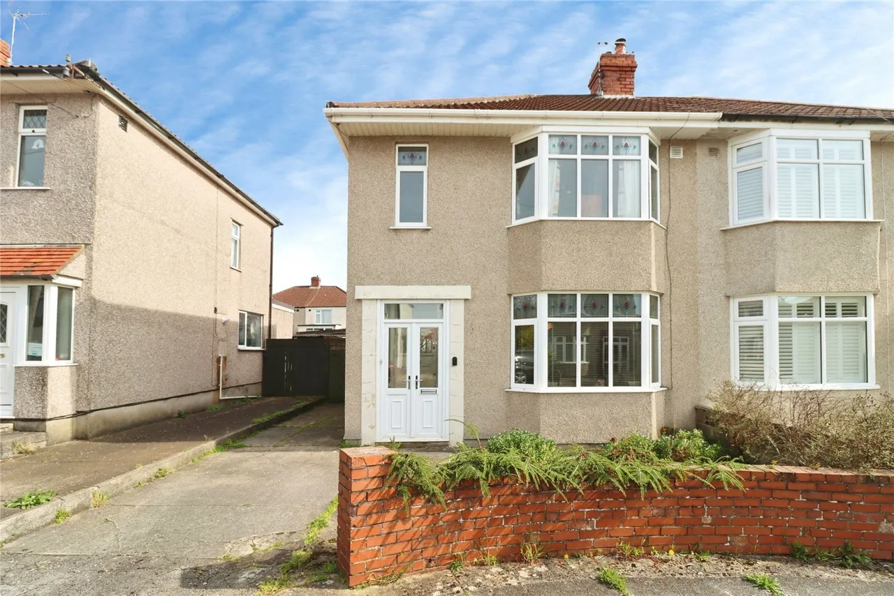 3 bed house for sale — Parkhurst Avenue, Bristol, BS16