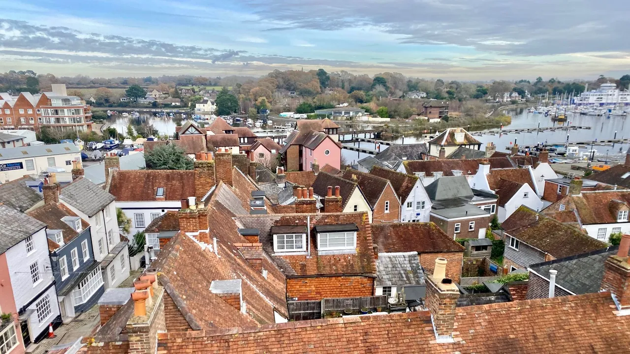 High Street, Lymington, SO41, photo 17