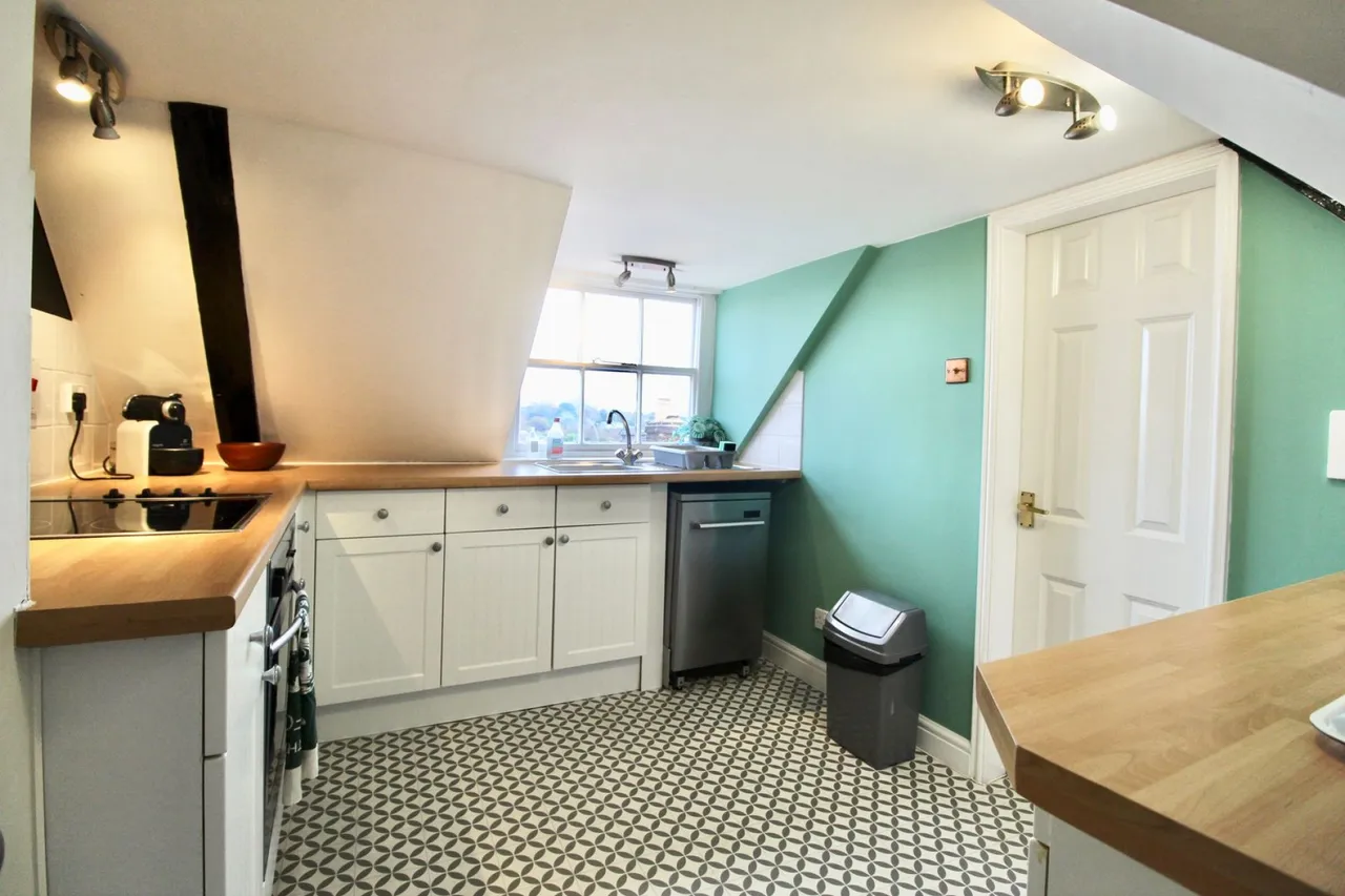 High Street, Lymington, SO41, photo 6