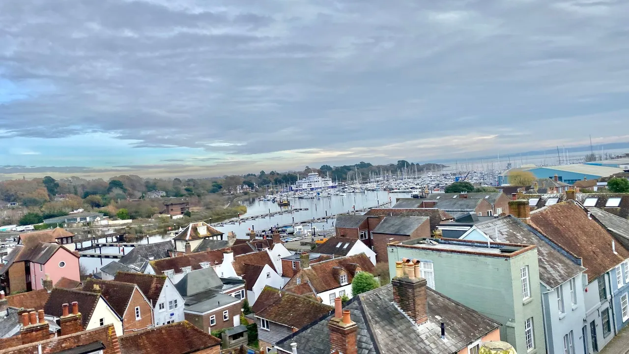 High Street, Lymington, SO41, photo 15