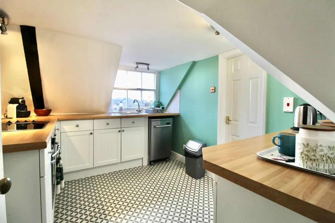 High Street, Lymington, SO41, photo 12