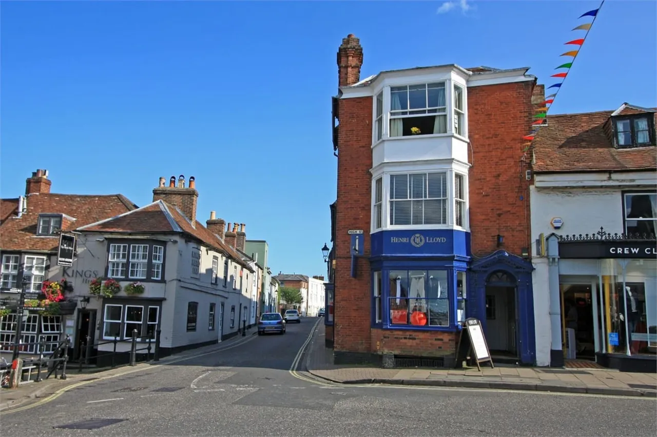 High Street, Lymington, SO41, photo 4