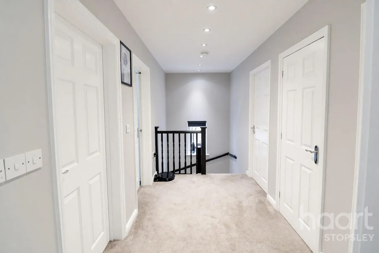 Woodfield Grove, Luton, LU2, photo 18
