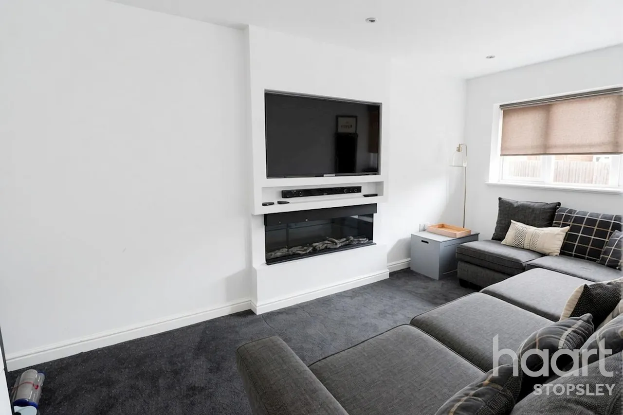 Woodfield Grove, Luton, LU2, photo 11