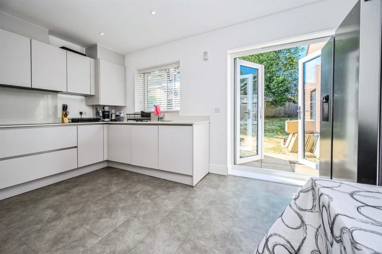 Fullers Avenue, Watford, WD25, photo 15