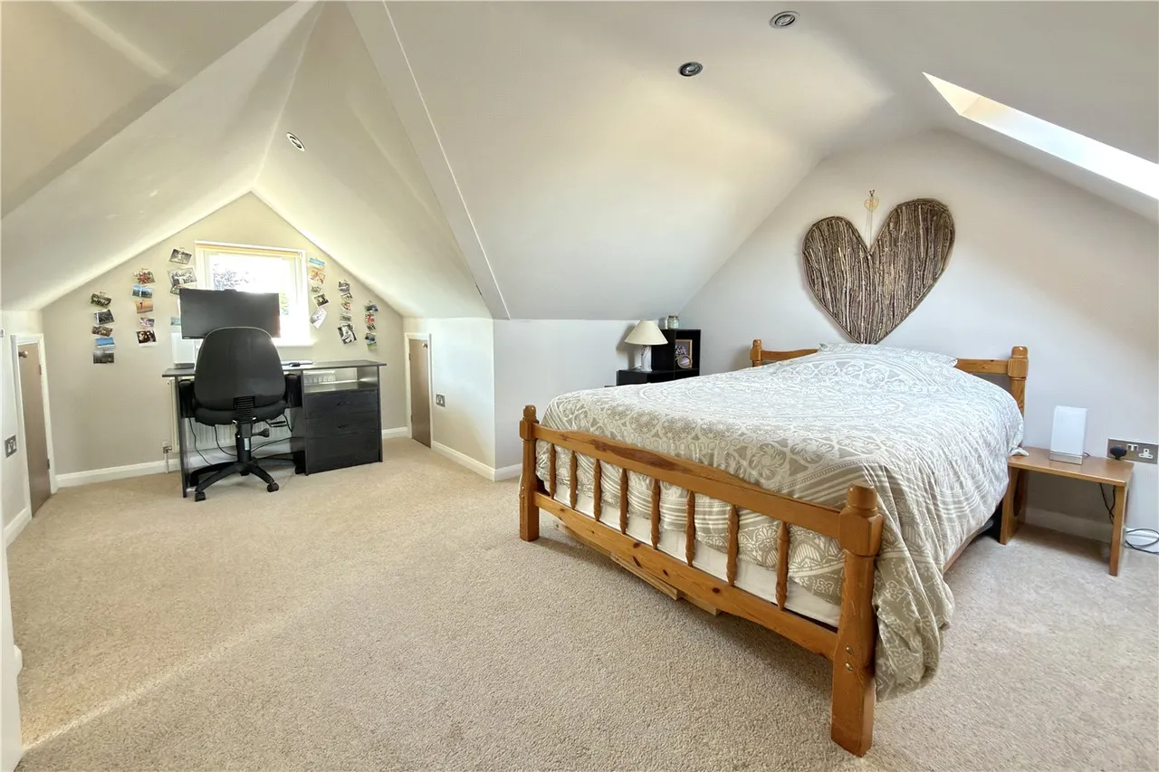Crosby Close, Beaconsfield, HP9, photo 15