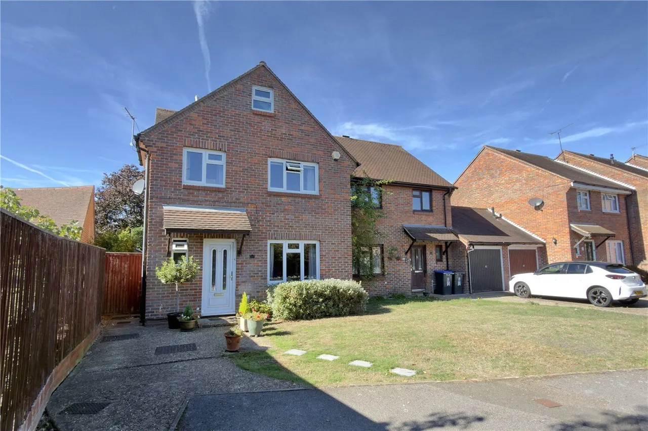 4 bed house for sale, Crosby Close, Beaconsfield, HP9