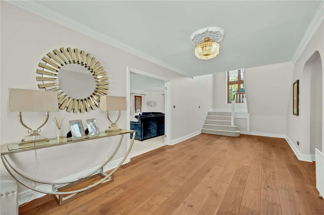 Coronation Road, Ascot, Berkshire, SL5 9LQ, photo 2