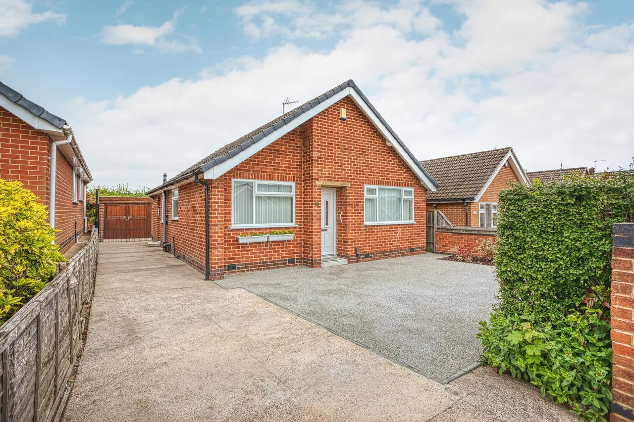 3 bed house for sale, Field Rise, Littleover, DE23