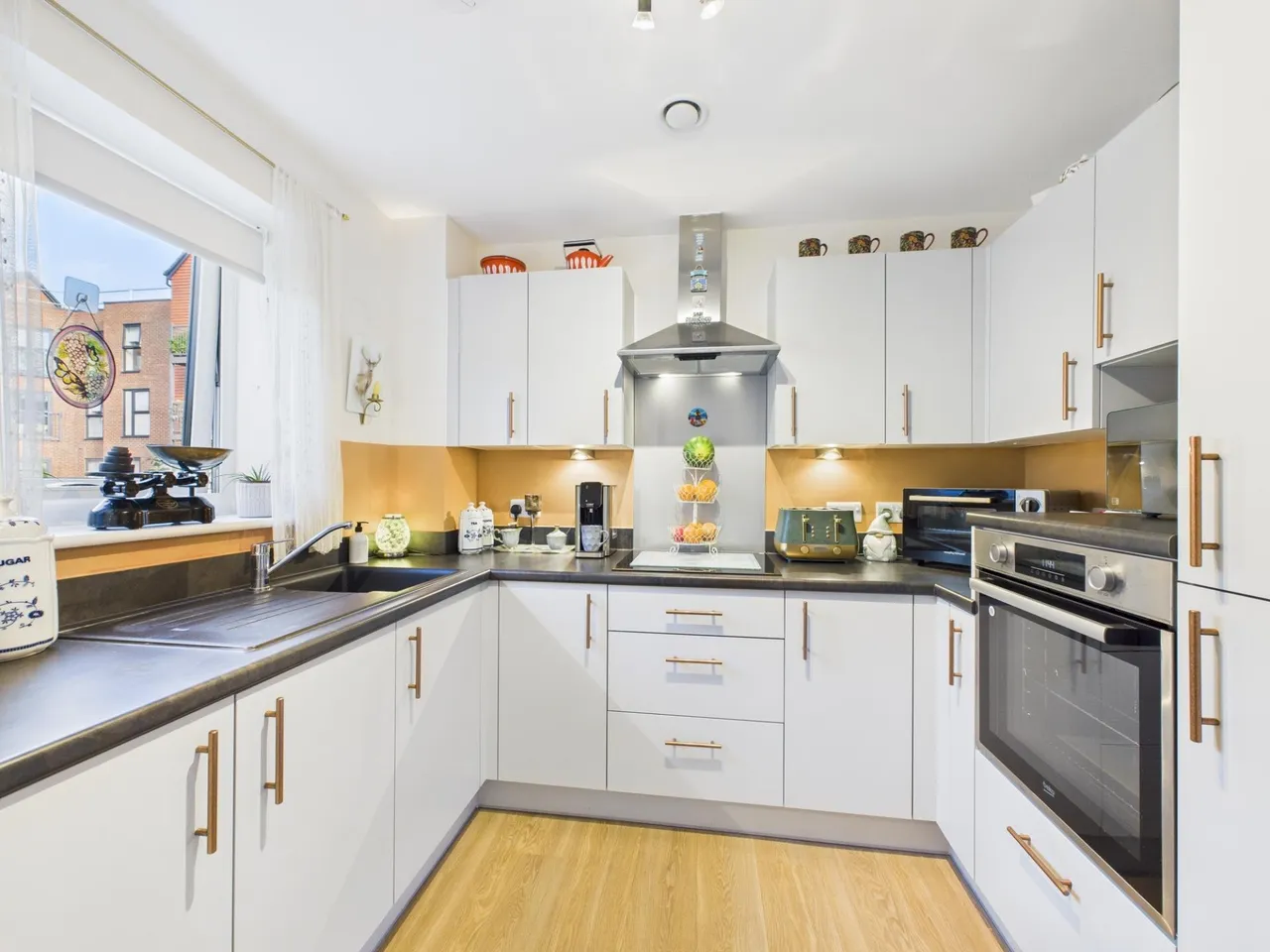 Elizabeth Coxhead Gardens, Hinckley, LE10, photo 5