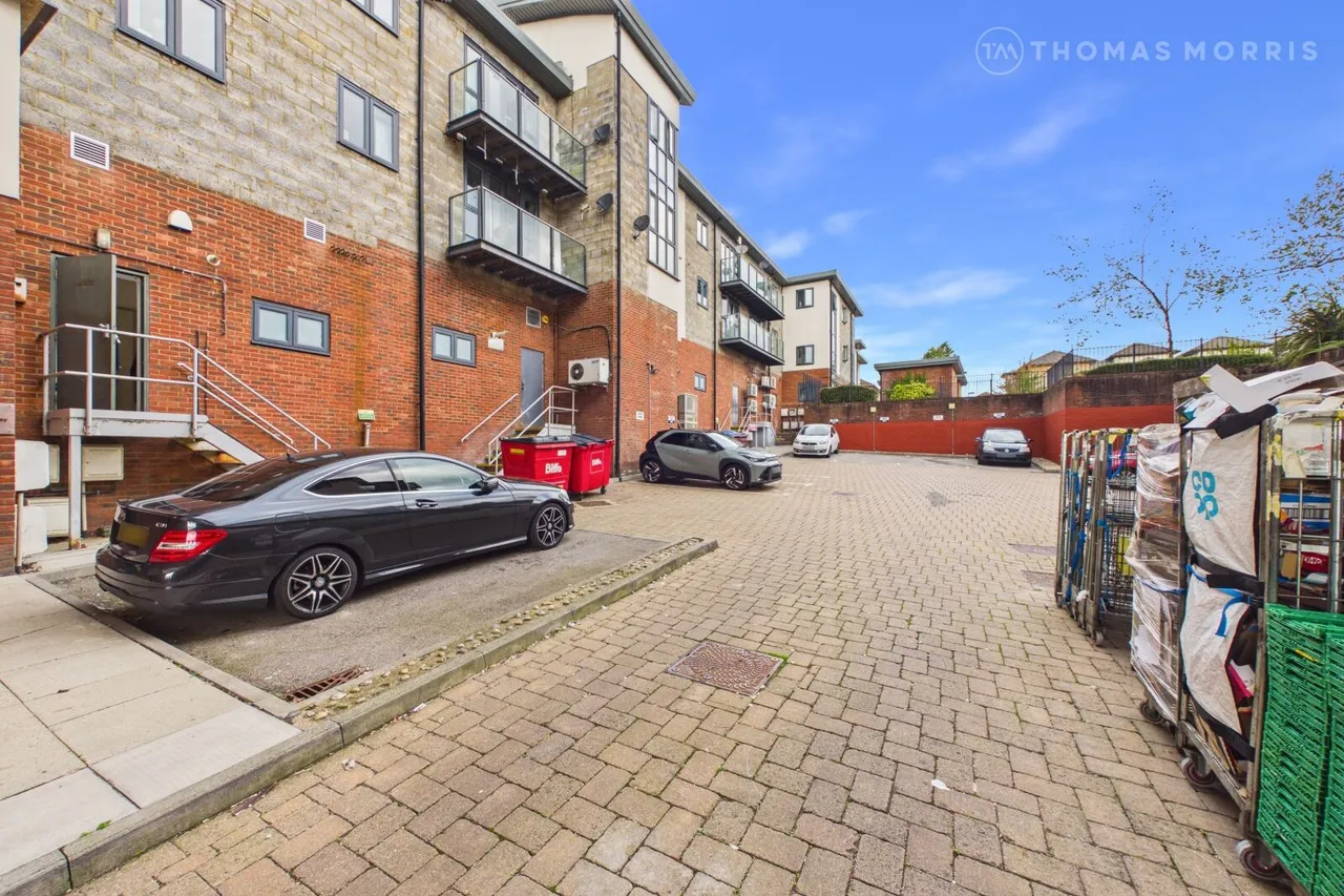 Dunthorne Way, Grange Farm, MK8, photo 8