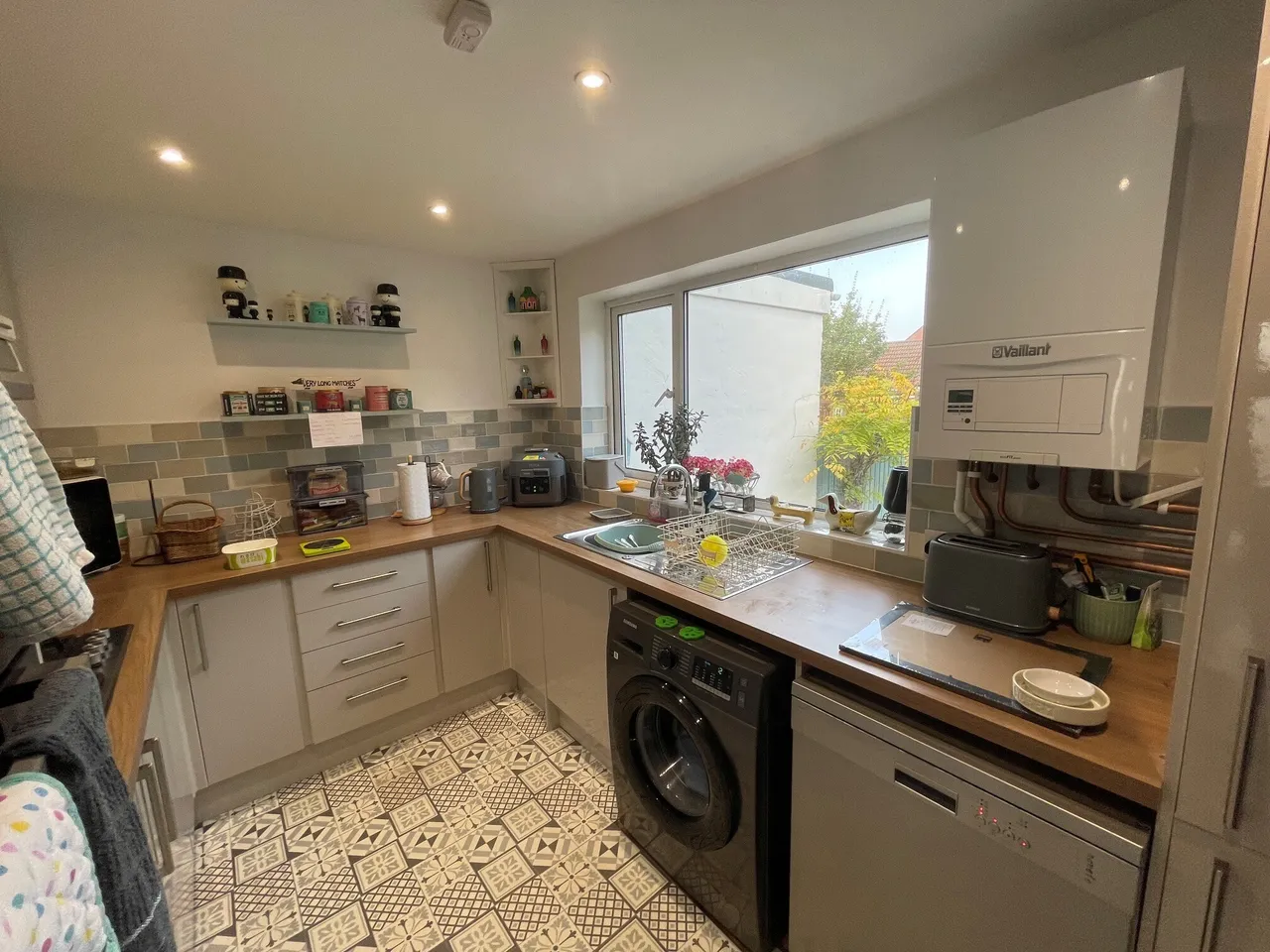Grange Avenue, Ryde HOUSE SHARE, PO33, photo 7