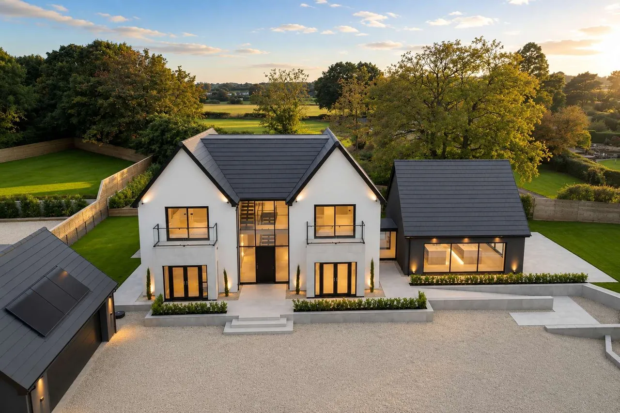 5 bed new development for sale — Top Rock Road, Ashley, Staffordshire, TF9 4NA