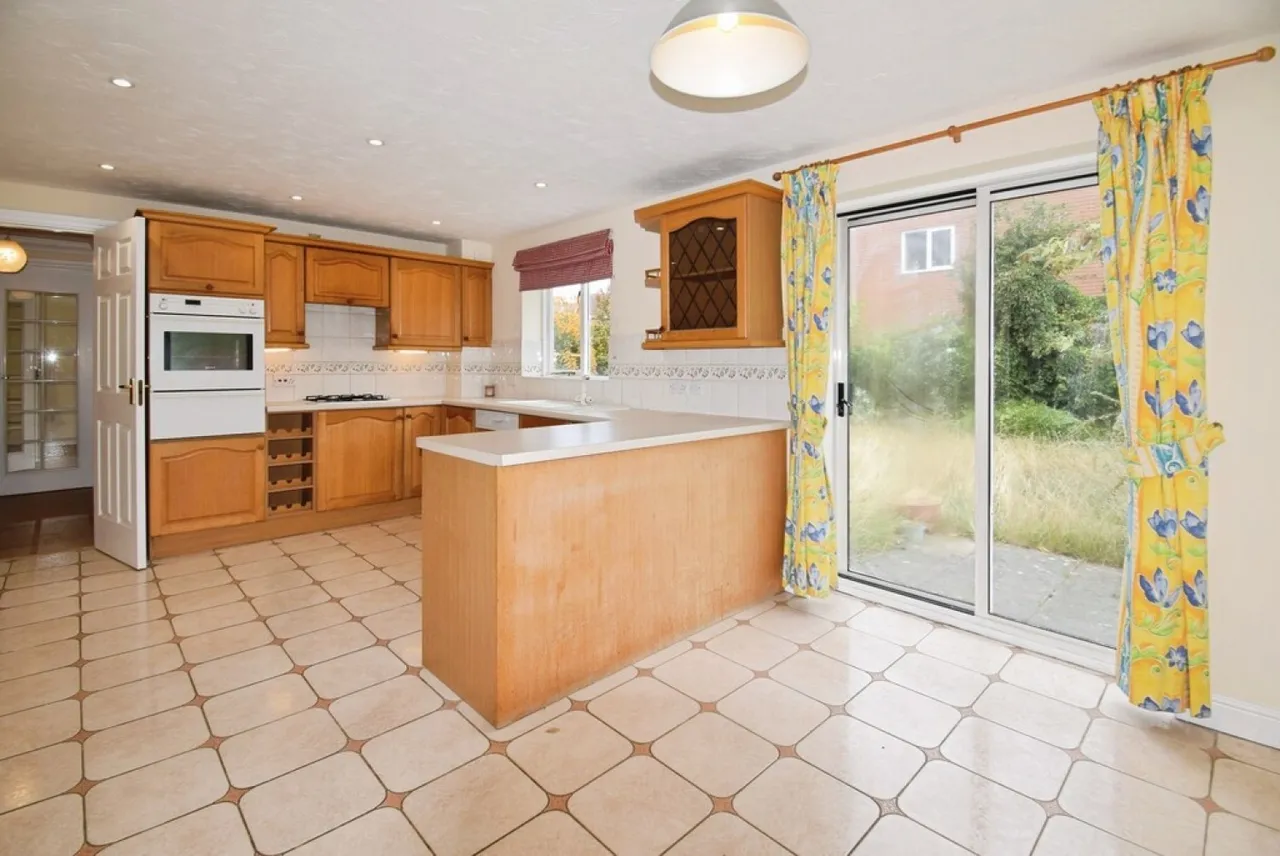 Eagle Gardens, Brickhill, MK41, photo 3