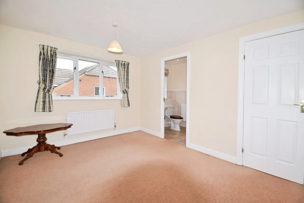 Eagle Gardens, Brickhill, MK41, photo 16
