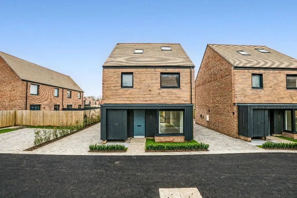Medland Close, Alfold, GU6, photo 2