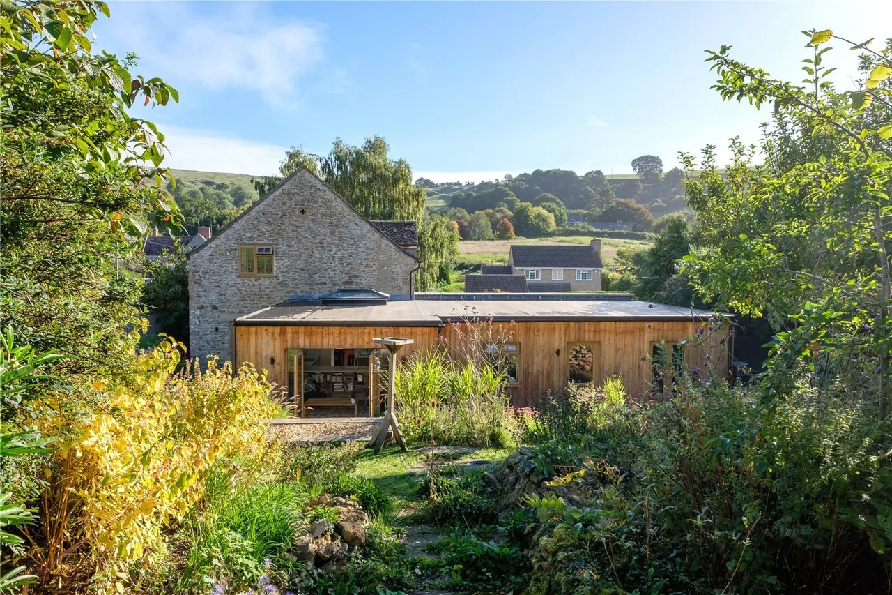 Middle Ridge Lane, Corton Denham, DT9, photo 14