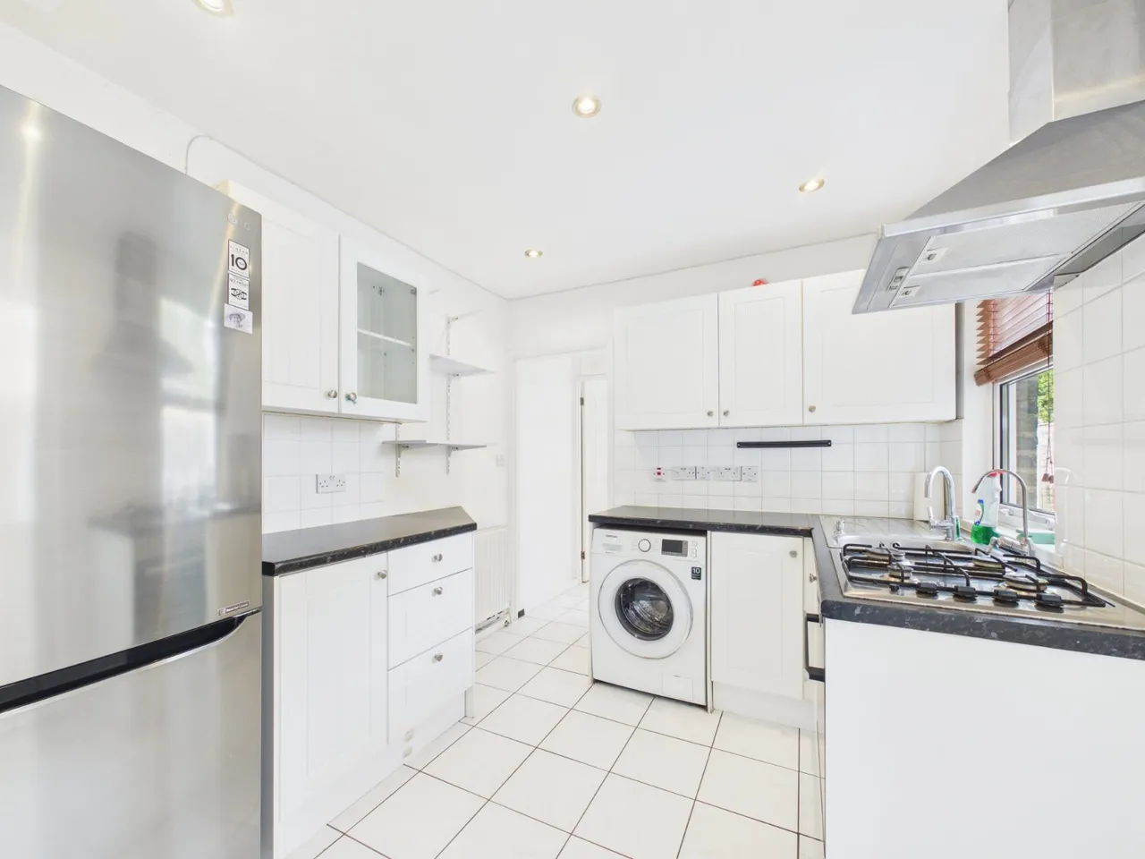 Danesbury Road, Feltham, TW13, photo 6