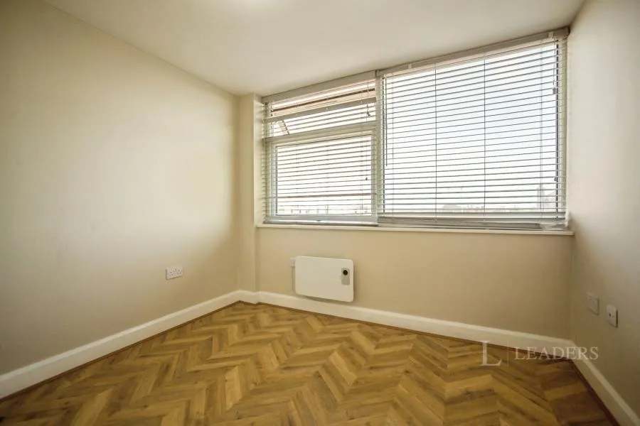 Roman Square, Sittingbourne, ME10, photo 10