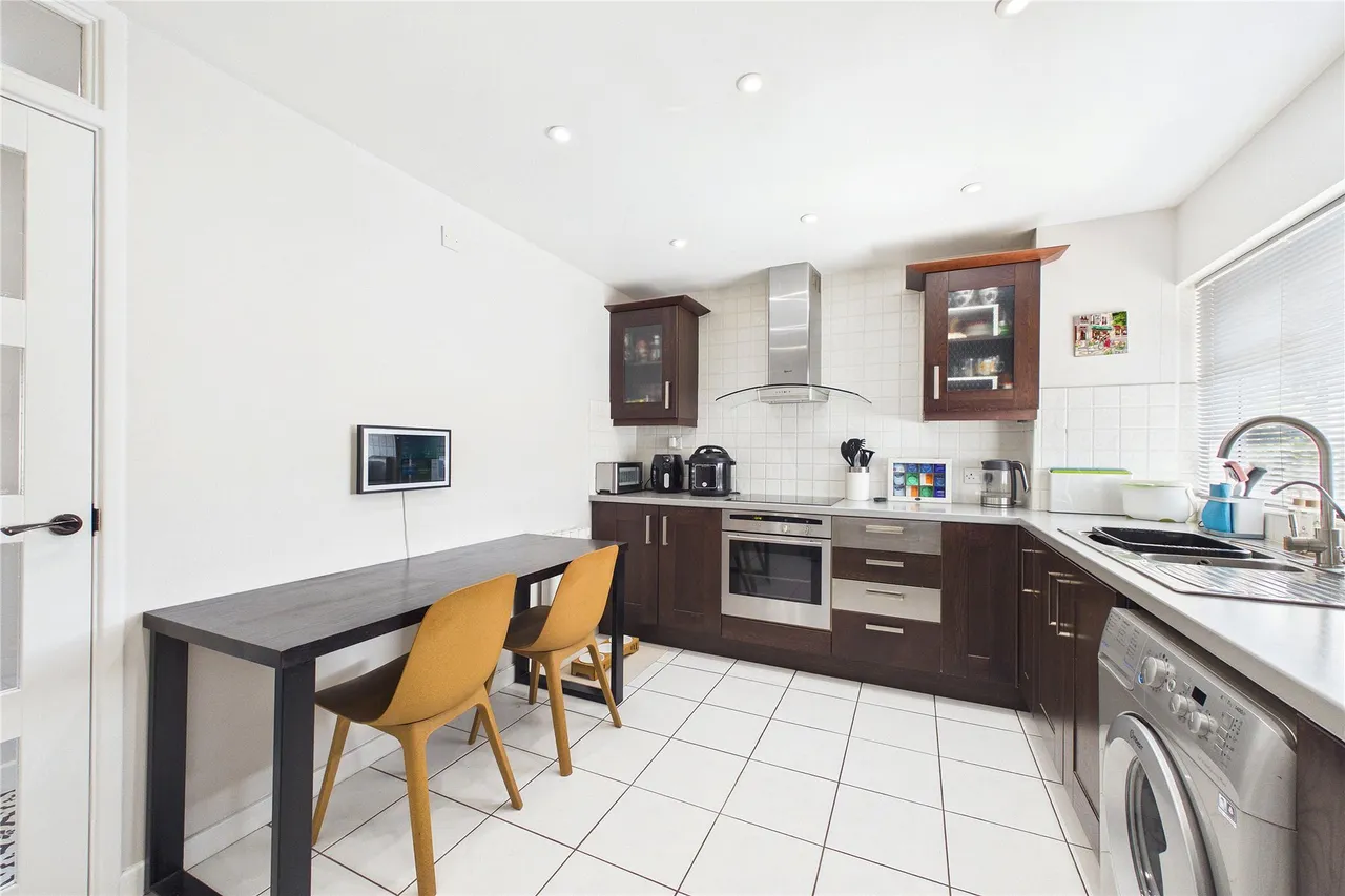 Brewery Road, Horsell, GU21, photo 5