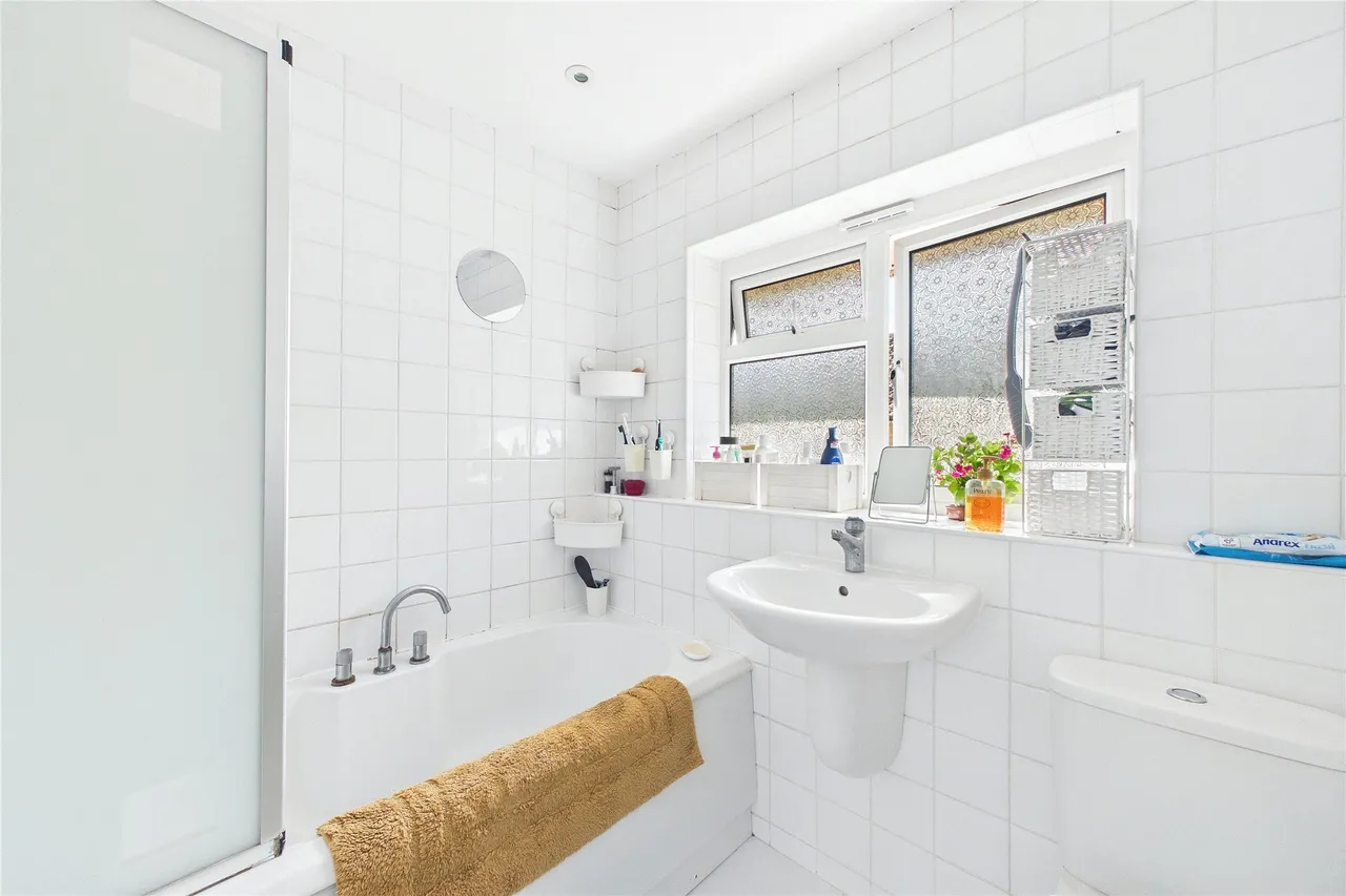 Brewery Road, Horsell, GU21, photo 9