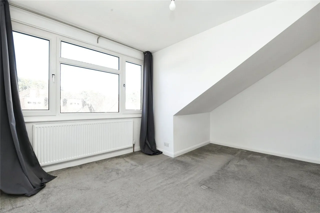 Victors Crescent, Hutton, Brentwood, Essex, CM13, photo 14
