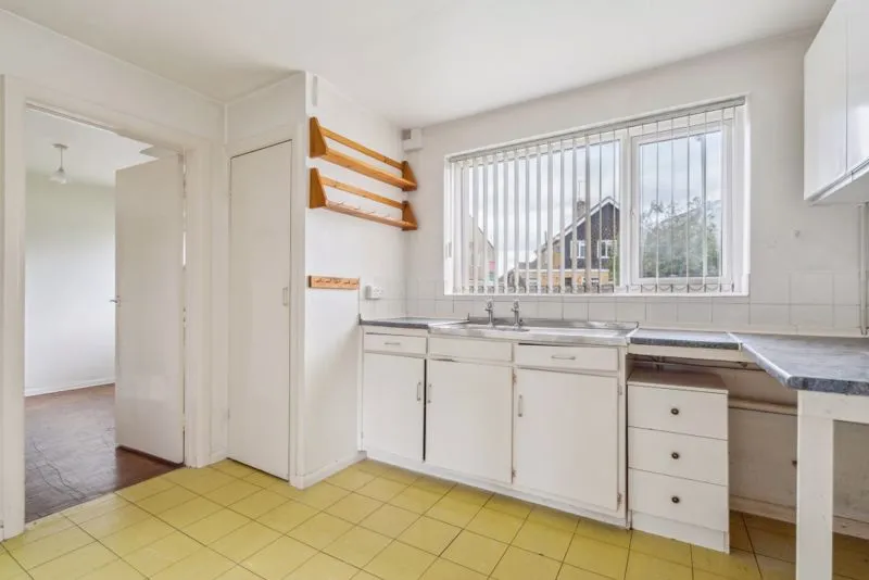 Southbourne Drive, Bourne End SL8 5RY, photo 9