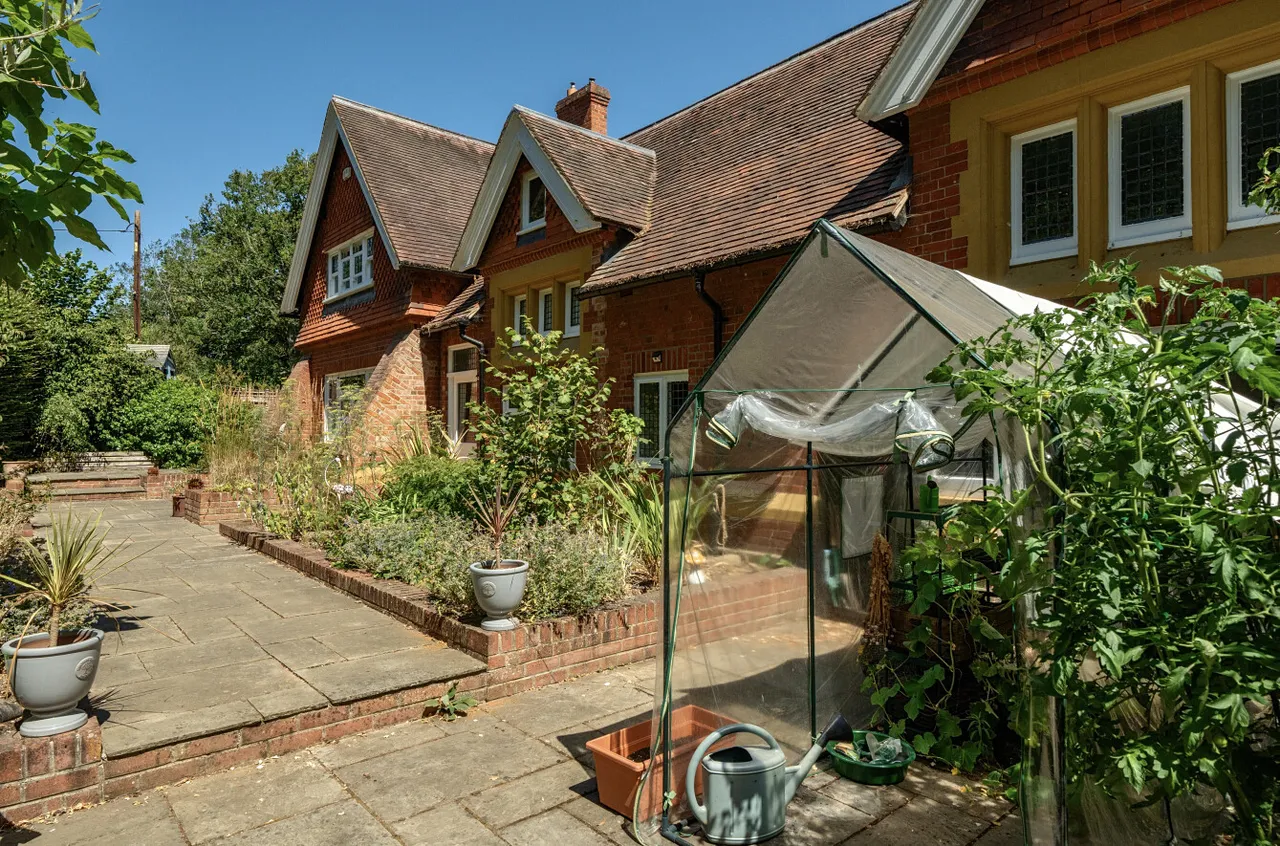 Church Road, Farley Hill, Reading, Berkshire, RG7 1UD, photo 26