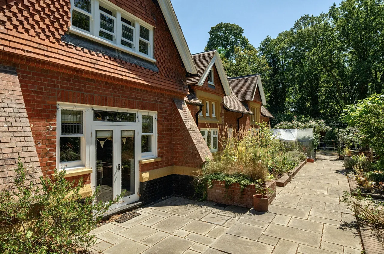 Church Road, Farley Hill, Reading, Berkshire, RG7 1UD, photo 25