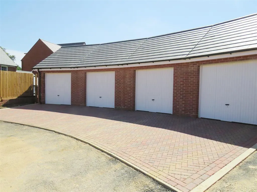 Camberwell Place, Hemel Hempstead, HP2, photo 2